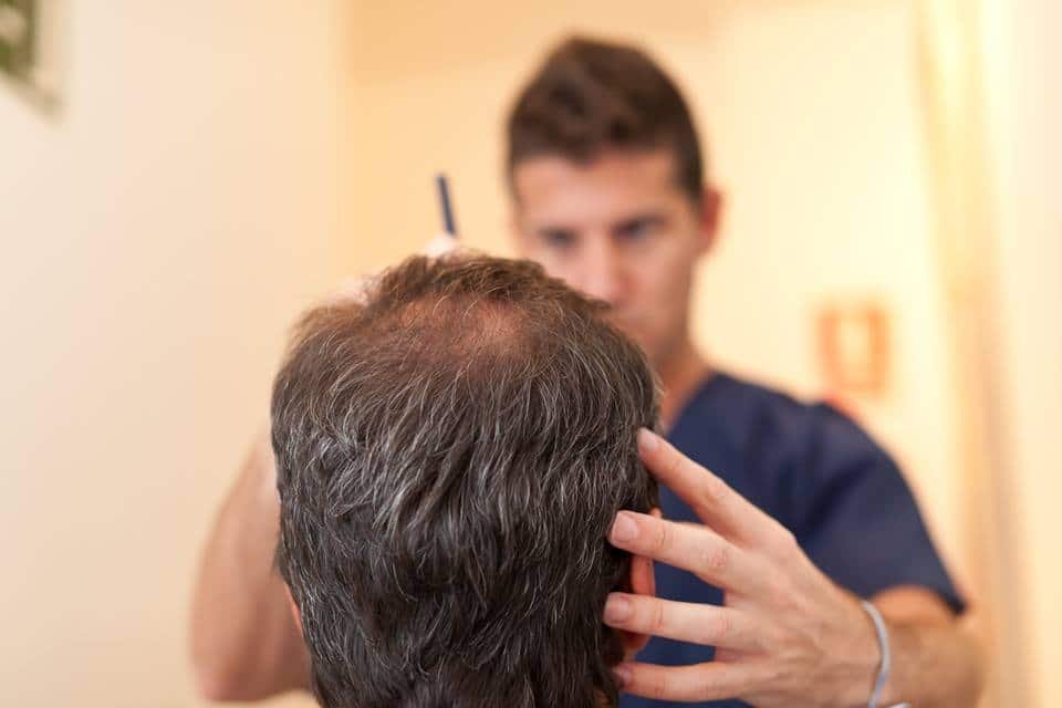 Dr. Panno Primer Cirujano Capilar Premiado con la Medalla de Oro