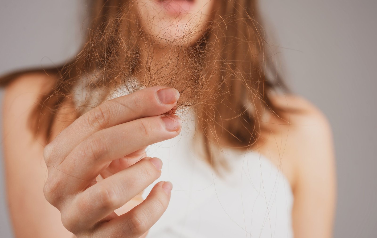 ¿Cómo afecta el estrés a la caída del cabello?
