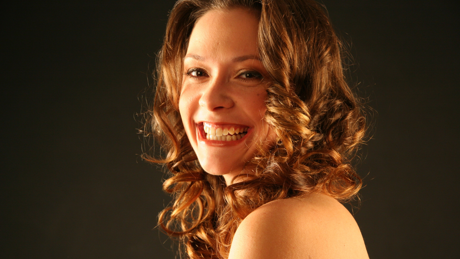 Injerto capilar y autoestima: Cómo la confianza puede mejorar