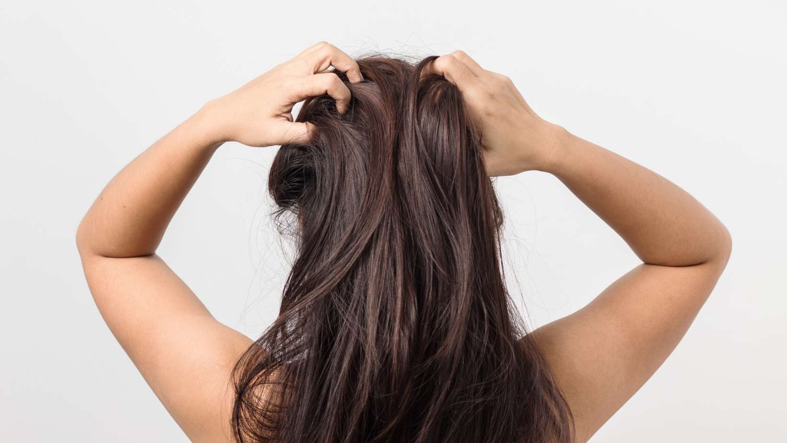 Forúnculos y picores en la cabeza: ¿qué son y cómo tratarlos?